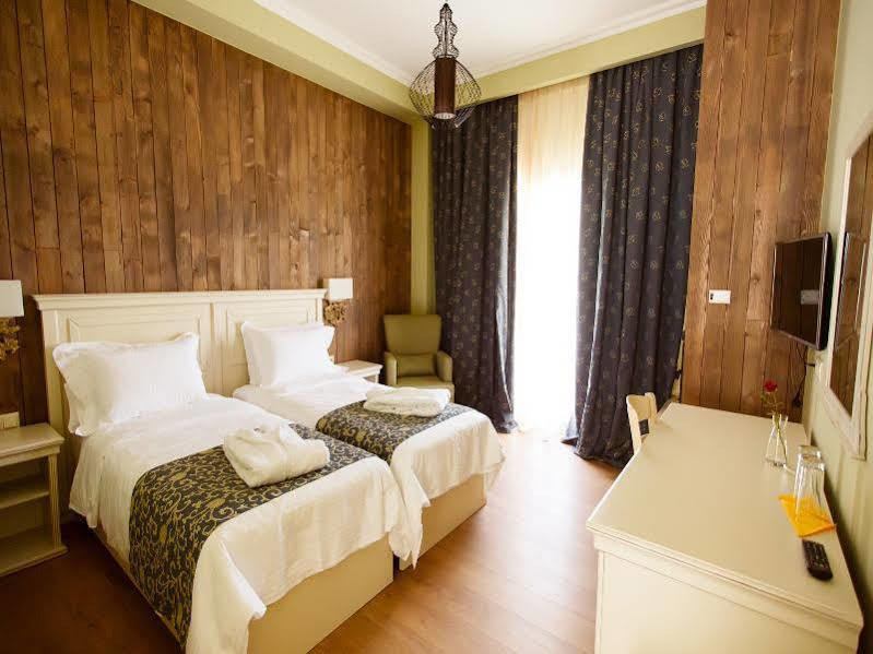 Irenes Resort Káto Loutrákion Zewnętrze zdjęcie