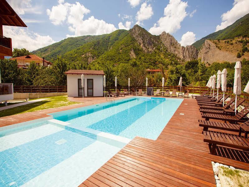Irenes Resort Káto Loutrákion Zewnętrze zdjęcie