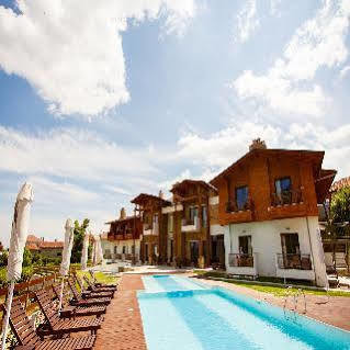 Irenes Resort Káto Loutrákion Zewnętrze zdjęcie